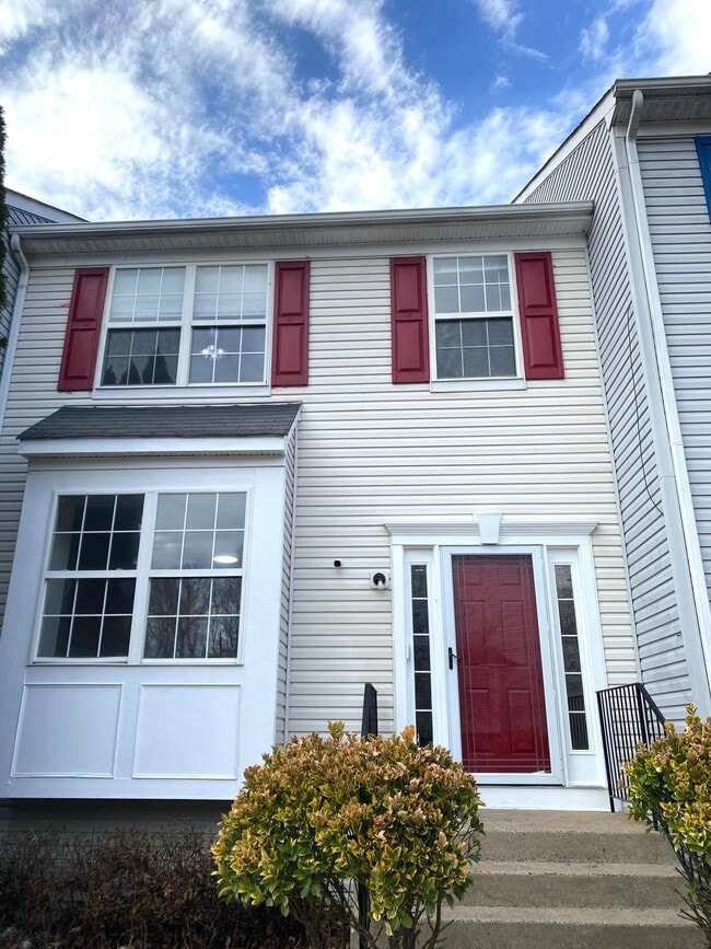 property at 707 Kings Crest Dr