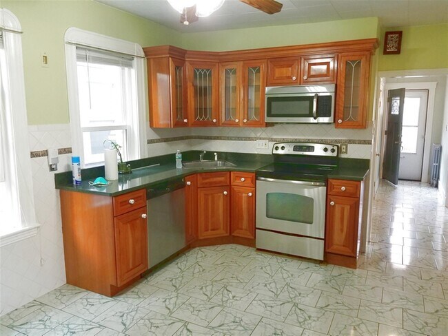 58 Gold Star Rd, Unit 1