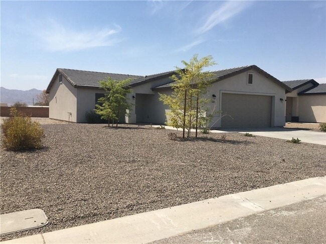 5085 S Jacaranda Pl in Fort Mohave, AZ - Building Photo - Building Photo