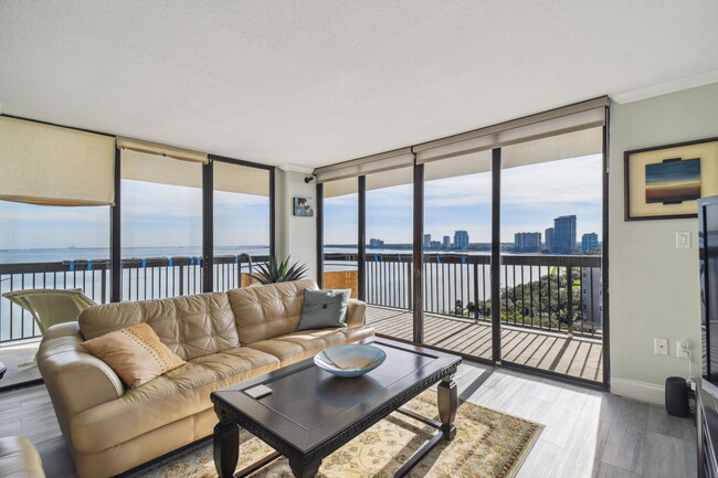 2413 Bayshore Blvd in Tampa, FL - Building Photo - Building Photo