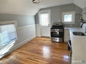 194 School St in Putnam, CT - Building Photo - Building Photo