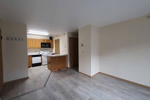 13 Moose Ridge Rd in Big Sky, MT - Building Photo