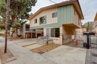 275 N Oakland Ave in Pasadena, CA - Building Photo - Building Photo