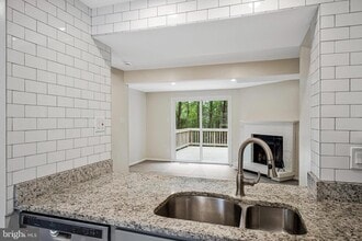 1594 Poplar Grove Dr in Reston, VA - Building Photo - Building Photo