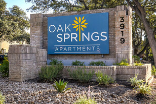 Oak Springs Apartments