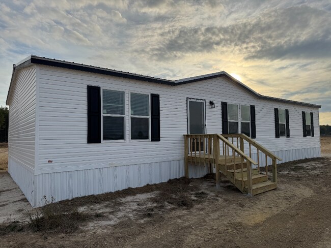 property at 412 Patriot Ln