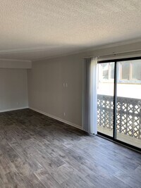 The Vibe @ 8035 - 12