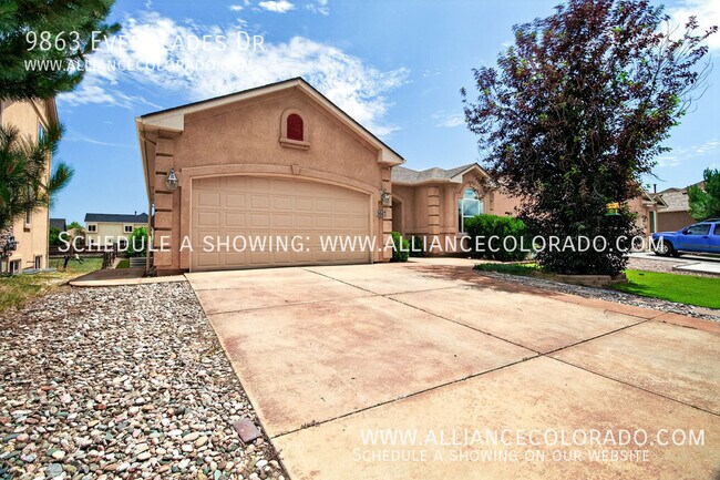 9863 Everglades Dr in Peyton, CO - Foto de edificio - Building Photo