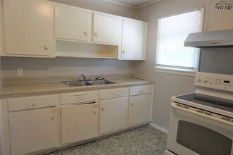 2222 Gilbert Ave in Wichita Falls, TX - Building Photo - Building Photo