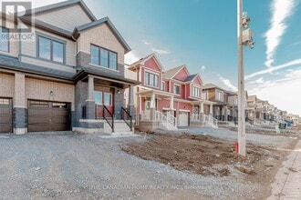 10 Sunflower Cres in Thorold, ON - Building Photo - Building Photo