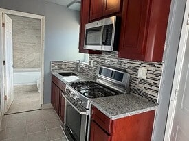 135 Lake Dr in San Bruno, CA - Building Photo