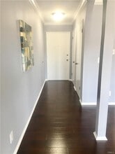1311 S Grand Ave, Unit 1311 Grand Av #12 in San Pedro, CA - Building Photo - Building Photo
