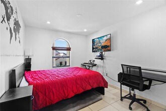 2090 SW 122nd Ave in Miami, FL - Building Photo - Building Photo