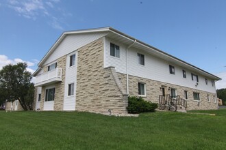 Prentice Arms in Stevens Point, WI - Building Photo - Interior Photo