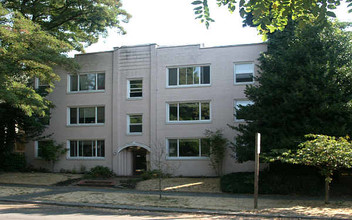 924 16th Ave in Seattle, WA - Foto de edificio - Building Photo