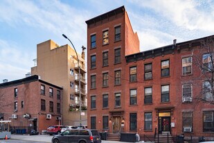 660 Dean St in Brooklyn, NY - Building Photo