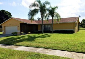 221 Bilbao St in Royal Palm Beach, FL - Building Photo