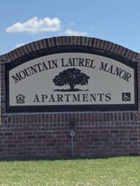 Mountain Laurel I & II Apartamentos