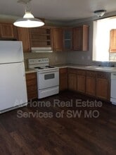 503 W Warren Ave in Ozark, MO - Building Photo - Building Photo