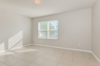 4413 SW 15th Ave in Cape Coral, FL - Building Photo - Building Photo