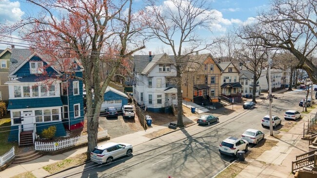 58 Derby Ave