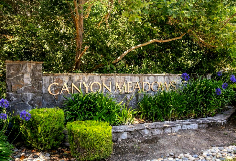 8170 Mountain View Dr in Pleasanton, CA - Building Photo