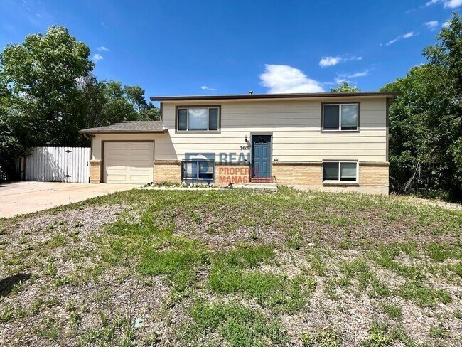 3410 El Morro Rd in Colorado Springs, CO - Building Photo - Building Photo