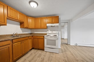 9 Guiel Pl in Meriden, CT - Building Photo - Building Photo