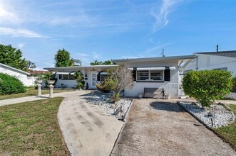 4518 15th Ave N in St. Petersburg, FL - Building Photo - Building Photo