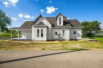 639 Maple St in Columbus, IN - Foto de edificio - Building Photo