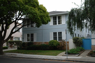 1129 Laguna Ave in Burlingame, CA - Building Photo - Building Photo