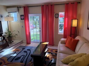 931 NE 4th St in Boca Raton, FL - Building Photo - Building Photo