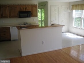 4804 Sweetbirch Dr in Rockville, MD - Building Photo - Building Photo