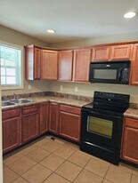 228 Vanover Ln in Jacksboro, TN - Building Photo