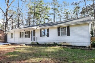 30 Hidden Pines Dr in Covington, GA - Building Photo - Building Photo