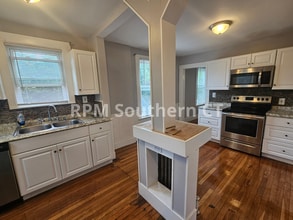 33 Evergreen Ave in Hamden, CT - Building Photo - Building Photo