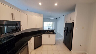 4144 Sapphire Terrace in Weston, FL - Building Photo - Building Photo