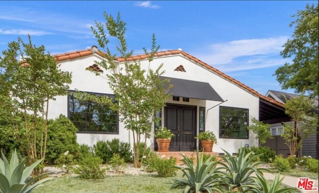 744 N Martel Ave in Los Angeles, CA - Building Photo - Building Photo
