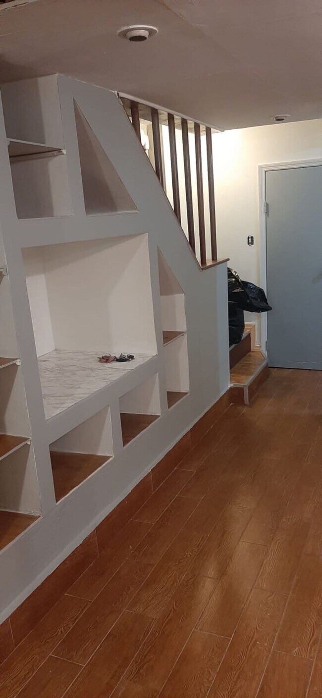 1326 130th St Apartments and Nearby College Point Apartments For Rent