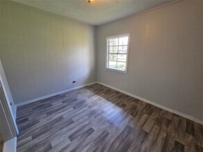 23675 E Heritage Oaks Dr in Porter, TX - Building Photo - Building Photo