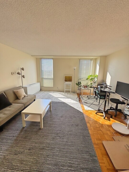 77 Pond Ave, Unit 1010 in Brookline, MA - Building Photo