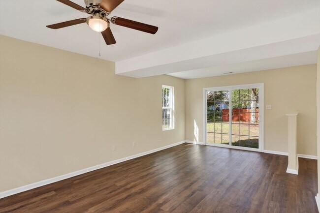 713 Emerald Ct in Newport News, VA - Building Photo - Building Photo