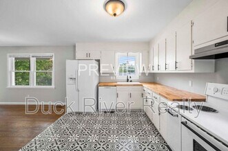 106 1/2 Hobbs Dr in Columbia, TN - Foto de edificio - Building Photo