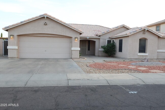 5375 W Kaler Cir in Glendale, AZ - Building Photo - Building Photo