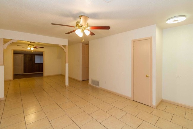property at 3609 Teckla Blvd