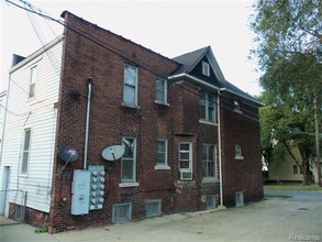 5807 Toledo St in Detroit, MI - Foto de edificio - Building Photo