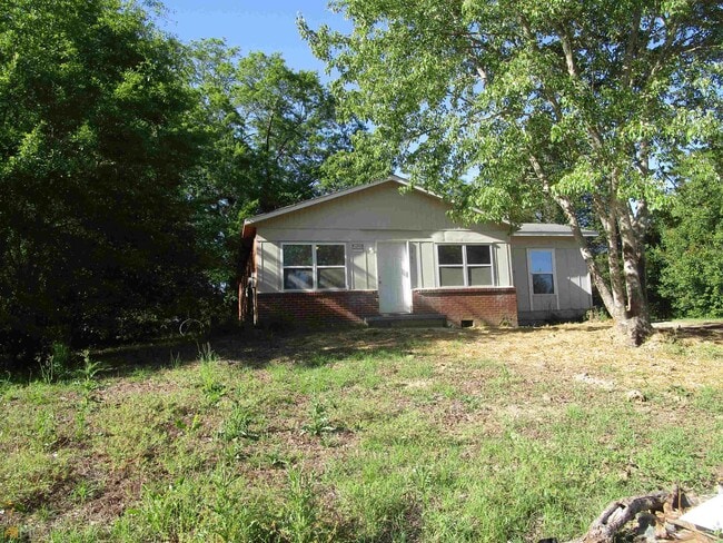 property at 2705 Village Green Ln