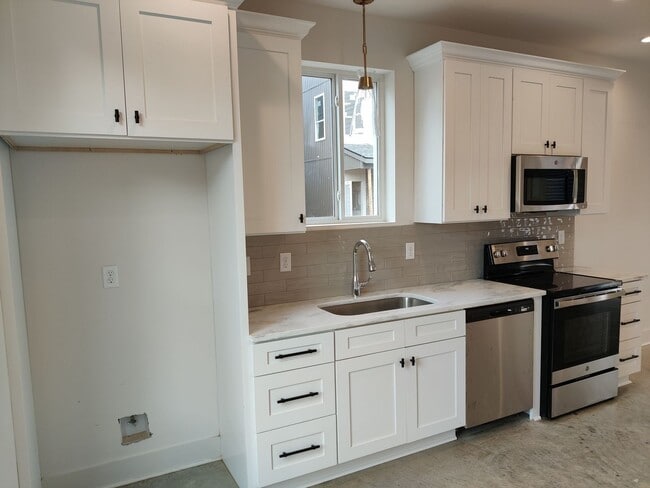 100 Ash Ln in Lafayette, LA - Building Photo - Building Photo