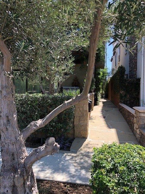 220 Geneva Ave, Unit 102 in Huntington Beach, CA - Building Photo - Building Photo