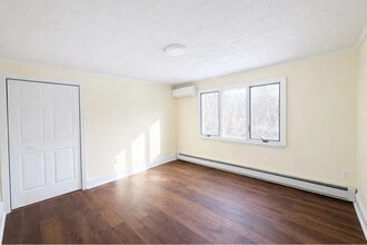 83 S Harrison Ave in Congers, NY - Foto de edificio - Building Photo